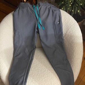 Figs women  gray scrub Pants with Teal Accents